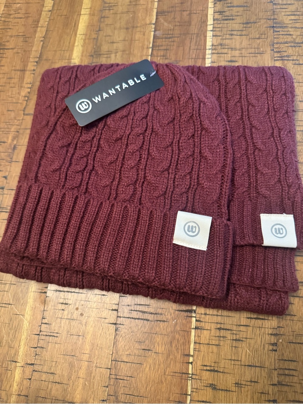 Wantable Womenโs Cable Knit Beanie and scarf - Burgundy